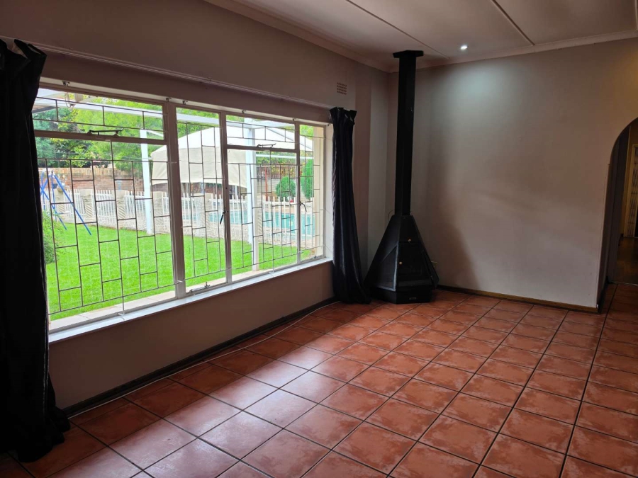3 Bedroom Property for Sale in Rhodesdene Northern Cape